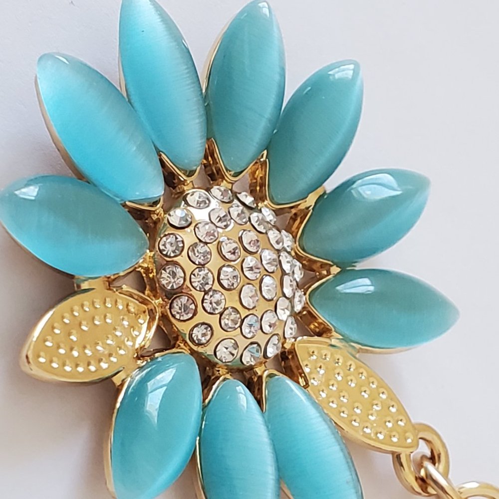 Flowers Keychain - Picture 2 of 6